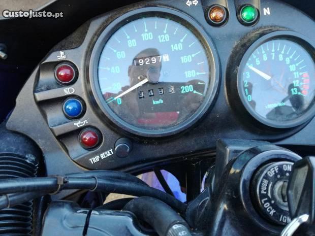 Moto Kawasaki kle 500