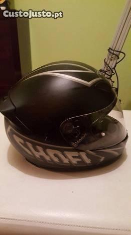 Capacete shoei XR 1000