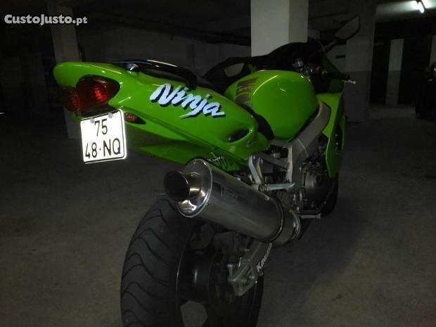 Kawasaki ninja 900