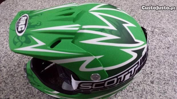 Capacete ARC Helmets