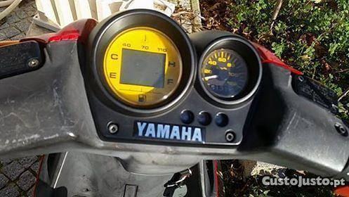 yamaha aerox r