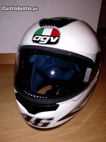 AGV capacete moto