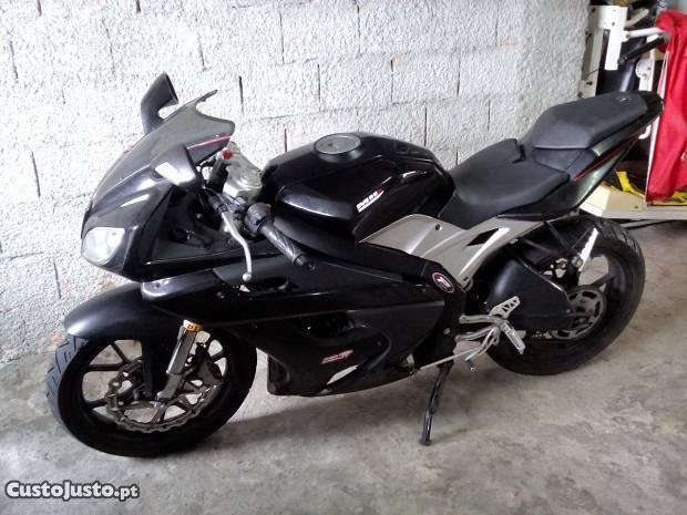 Motorhispania RX 125 R em bom estado