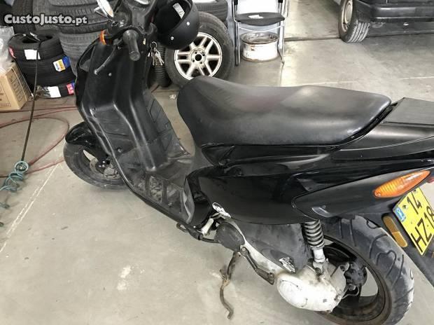 Gilera typhoon em bom estado