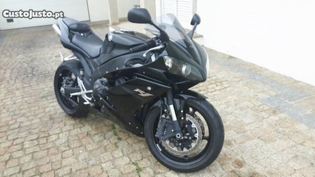 Yamaha R1 2008