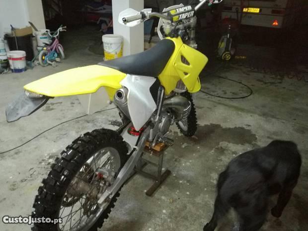 Rm 250 matriculada fins 2005