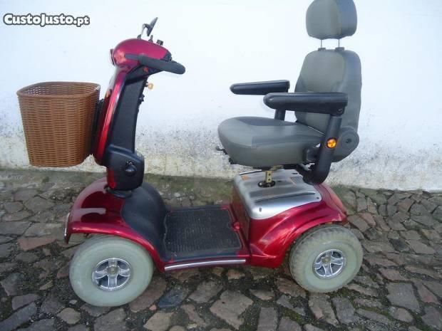 scooter para pessoa com mobilidade reduzida