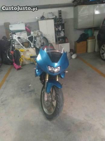 Yamaha szr 660 super single