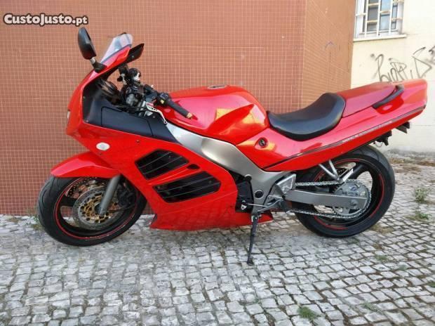 Suzuki RF600R