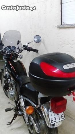 Suzuki GN 250 14000 Km reais excelente mecanica