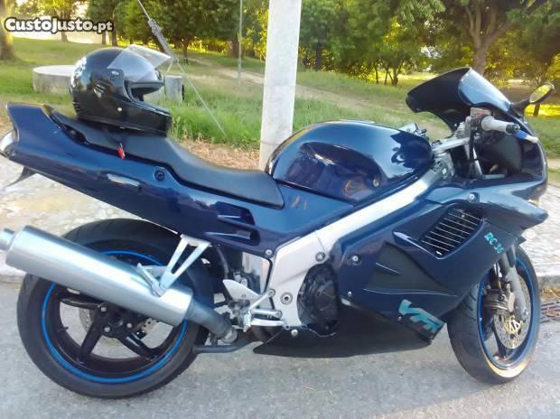 Honda VFR (rc36)