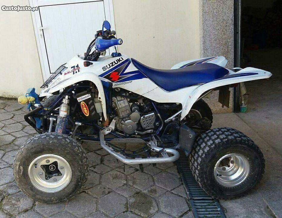 Moto 4 Suzuki L-Tf400