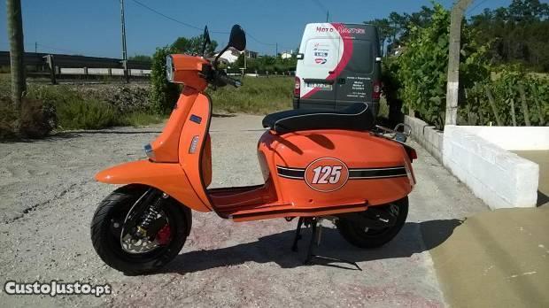 Scomadi Leggera 125cc laranja com ofertas