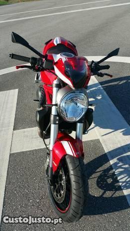 Ducati Monster 821 Stripe