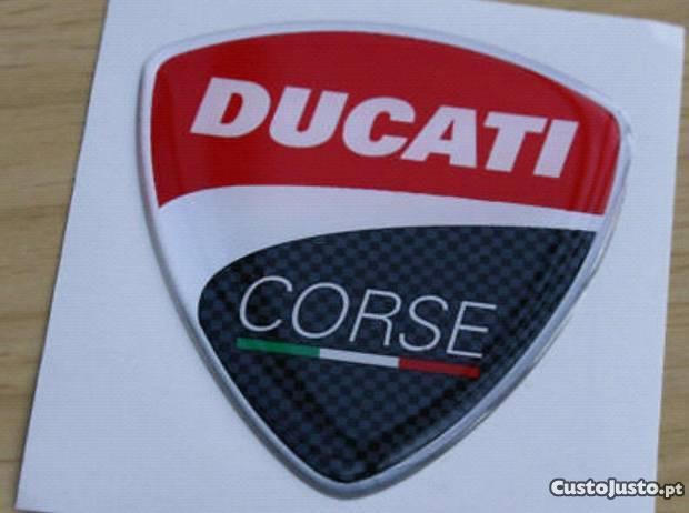 Emblema Ducati em resina pequeno várias cores