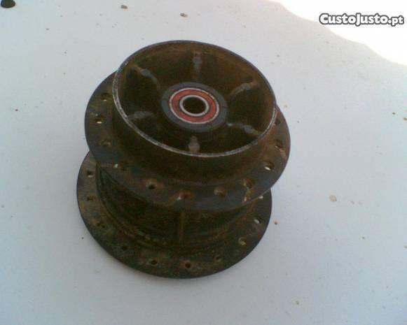 Cubo e Tambor da roda de tras da yamaha xt 350