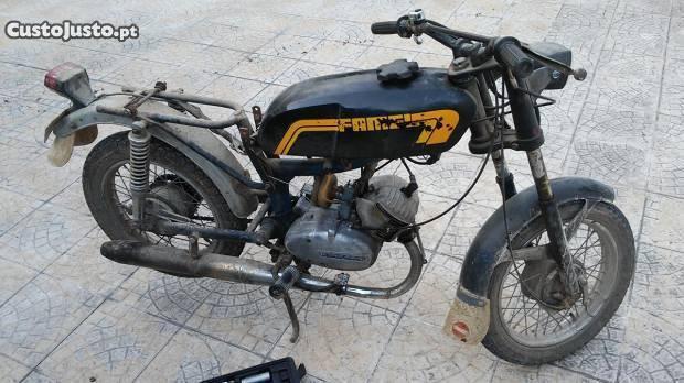 Zundapp antiga deposito xf