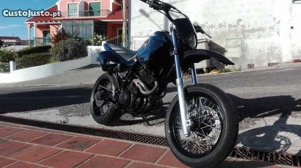 Yamaha xt 600 supermoto