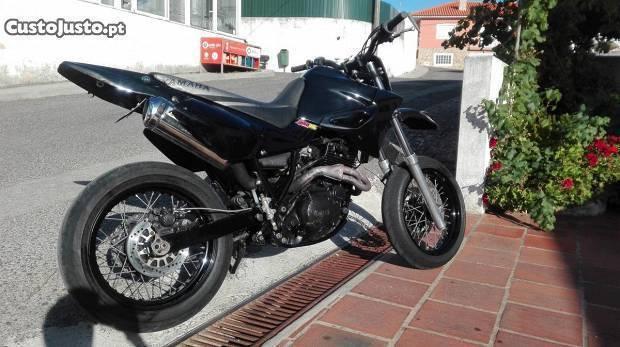 Yamaha xt 600 supermoto
