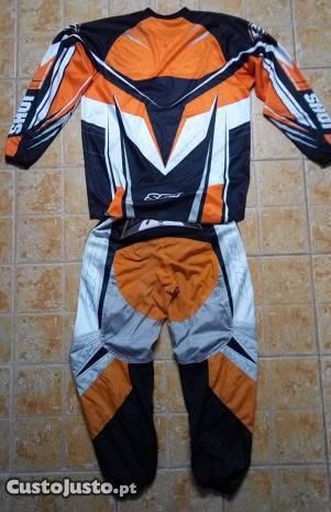 Fato de Motocross, colete e botas
