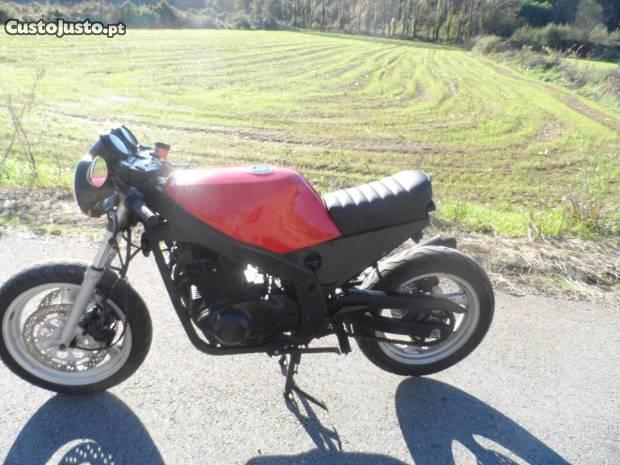 Cafe Racer GS 500 Suzuki