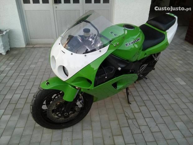 Kawasaki zxr750. Troco