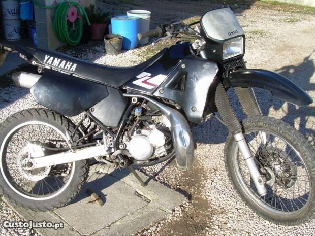 Mota Yamaha DT 125 R
