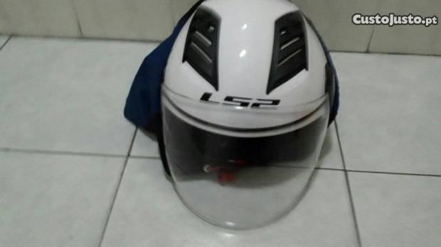Capacete novo LS2 aberto