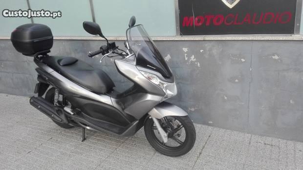 Honda Pcx 125 ( só 11000 km )