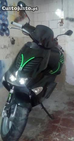 Aprilia sr raicing troca