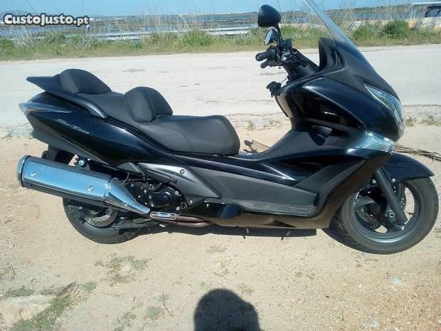 Motociclo Honda SWT400 Motociclo Honda SWT400