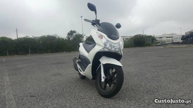 Honda PCX 2011