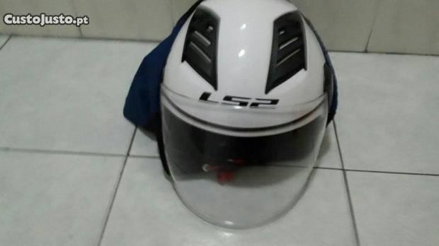 Capacete novo LS2 aberto