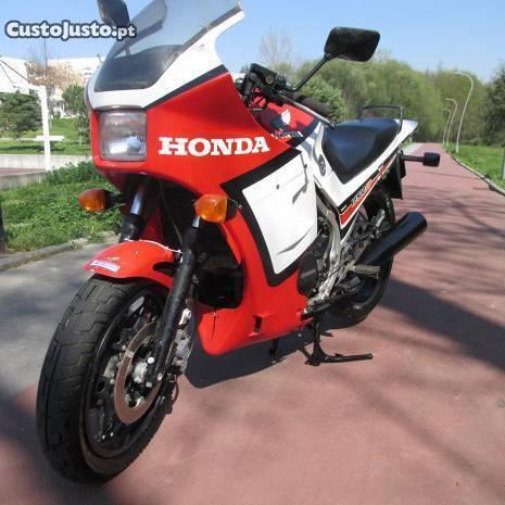 Honda VF 500 FII Anos 80 - Isenta de Selo