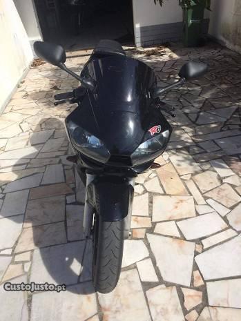 Yamaha yzf r6 1999 ou troco