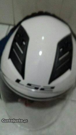 Capacete novo LS2 aberto