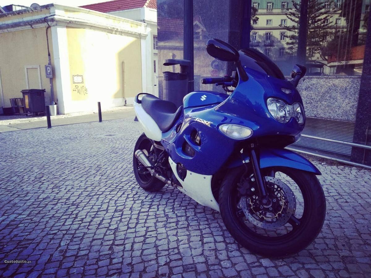 Suzuki GSX-F 600 com 25kw