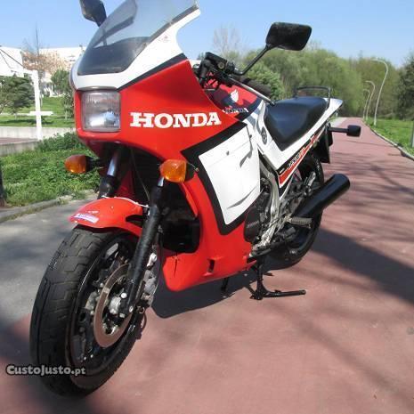 Honda VF 500 FII Anos 80 - Isenta de Selo