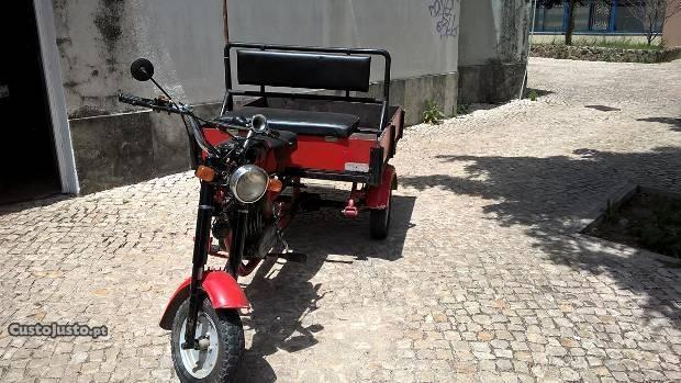 casal trinciclo tricarro