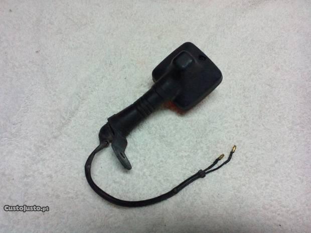 Yamaha SR 125 - pisca traseiro com fixação