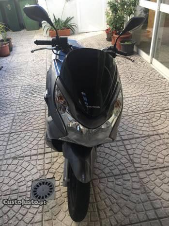 PCX 2012 com 5800km