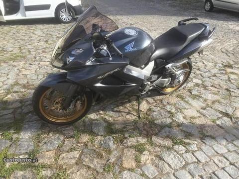 Honda vfr vtec