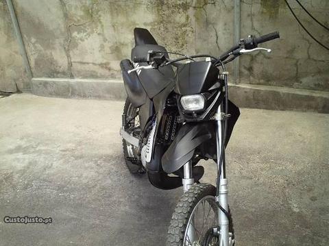 Mota DTR 125c,c, Com bom arranque 2001 tudo legal