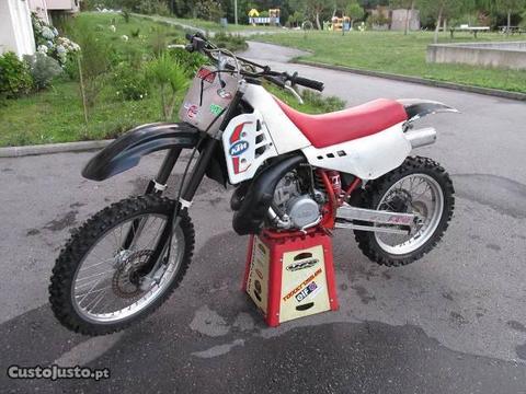 KTM 500 MX dois tempos vintage