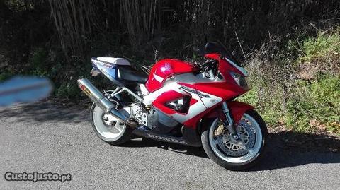 Honda CBR 929 RR fireblade