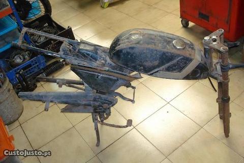 EFS Fórmula 1 - Várias peças