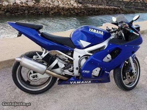 Yamaha r6 e muito bom estado