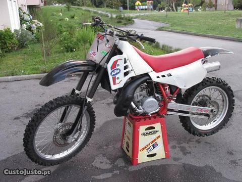 KTM 500 MX dois tempos vintage