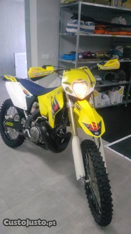 Suzuki rm 250 completamente nova