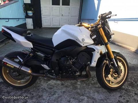 Moto fz8